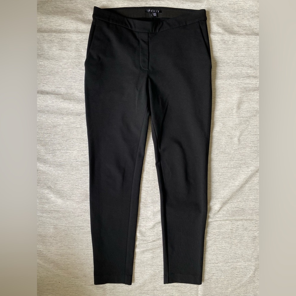 Theory  women’s Ponte pants Black  Leggings style size 4